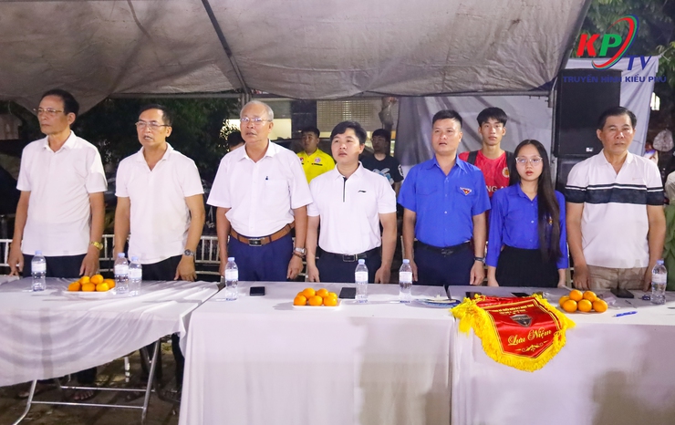 Lễ khai mạc Giải Bóng đá Thiếu niên thôn Ngọc Than lần thứ II năm 2026 – Tranh Cúp U17- Ảnh 1.