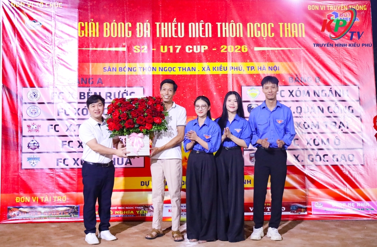 Lễ khai mạc Giải Bóng đá Thiếu niên thôn Ngọc Than lần thứ II năm 2026 – Tranh Cúp U17- Ảnh 4.