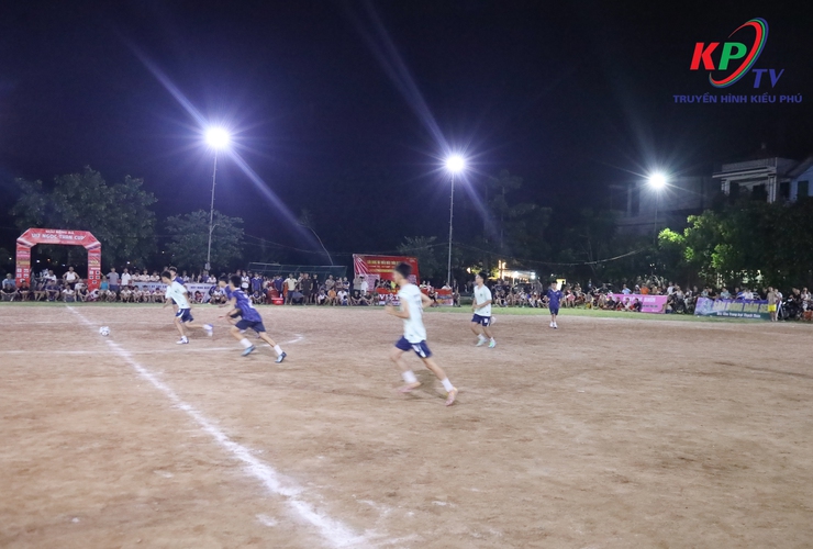 Lễ khai mạc Giải Bóng đá Thiếu niên thôn Ngọc Than lần thứ II năm 2026 – Tranh Cúp U17- Ảnh 14.