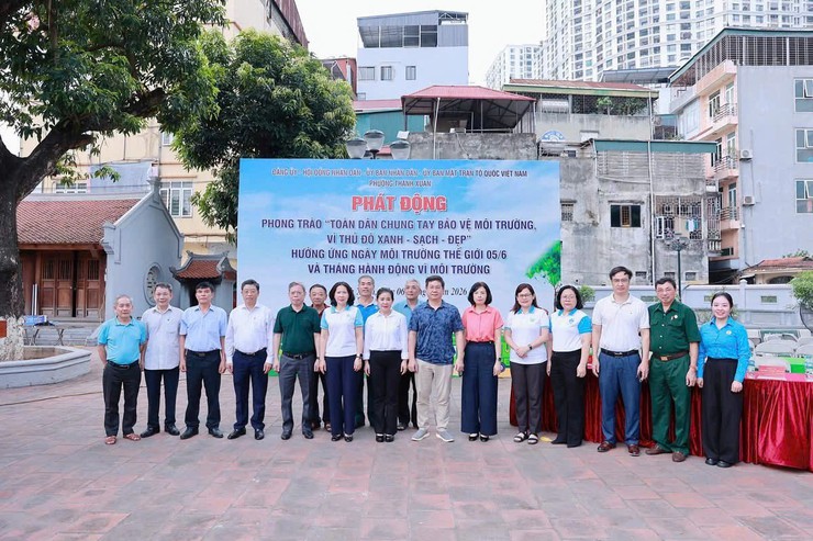 Phường Thanh Xuân phát động phong trào thi đua
“toàn dân chung tay bảo vệ môi trường, vì Thủ đô xanh - sạch - đẹp”- Ảnh 1.