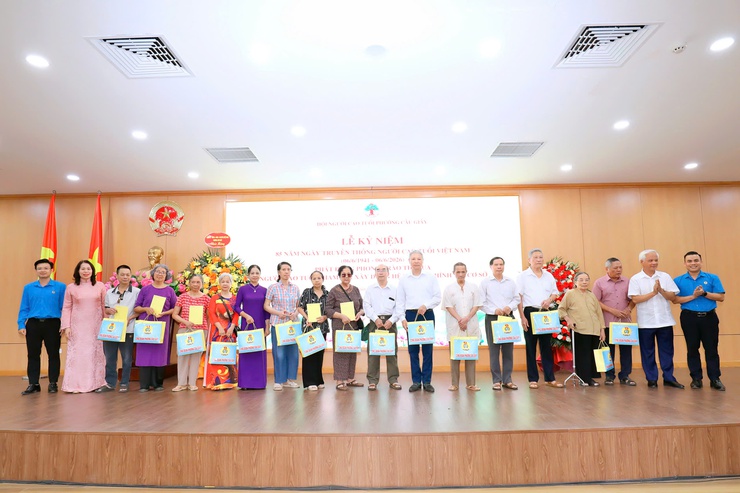 HỘI NGƯỜI CAO TUỔI PHƯỜNG CẦU GIẤY TỔ CHỨC LỄ KỶ NIỆM 85 NĂM NGÀY TRUYỀN THỐNG NGƯỜI CAO TUỔI VIỆT NAM VÀ PHÁT ĐỘNG PHONG TRÀO THI ĐUA THAM GIA XÂY DỰNG HỆ THỐNG CHÍNH TRỊ Ở CƠ SỞ- Ảnh 2.