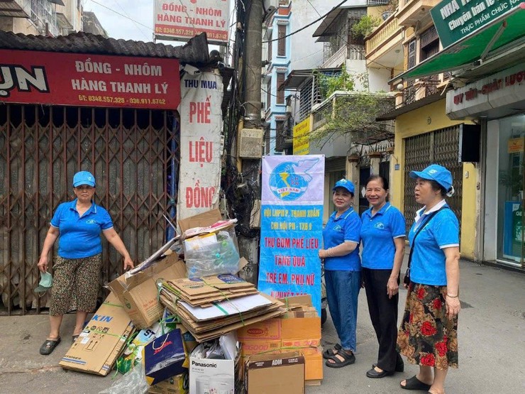 Phường Thanh Xuân phát động phong trào thi đua
“toàn dân chung tay bảo vệ môi trường, vì Thủ đô xanh - sạch - đẹp”- Ảnh 7.