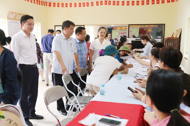 Xã Thượng Phúc chi trả kinh phí bồi thường, hỗ trợ giải phóng mặt bằng triển khai Dự án Khu đô thị thể thao quốc tế Hà Nội cho nhân dân Thôn Quất Tỉnh- Ảnh 2.