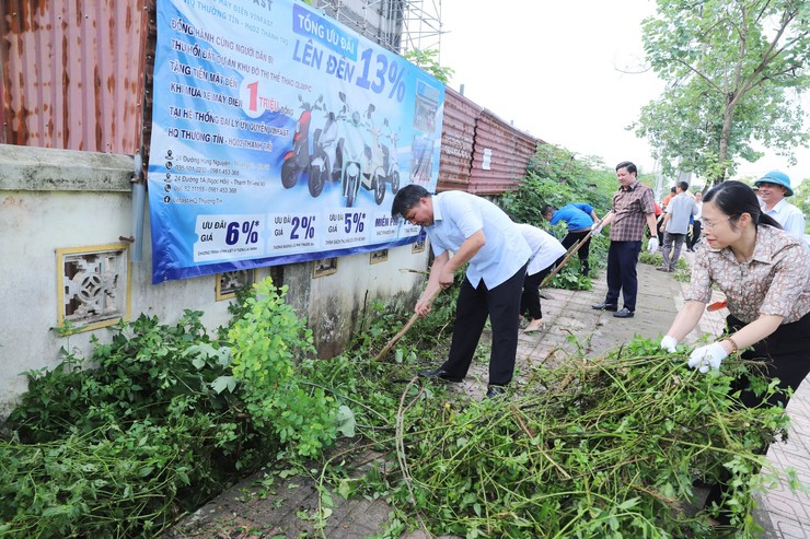Xã Thượng Phúc ra quân tổng vệ sinh môi trường hưởng ứng ngày môi trường Thế giới 5/6- Ảnh 5.
