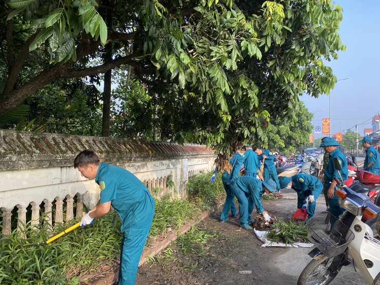 Phúc Lộc ra quân vệ sinh môi trường hưởng ứng phong trào thi đua "Toàn dân chung tay bảo vệ môi trường, vì Thủ đô xanh - sạch - đẹp"- Ảnh 10.