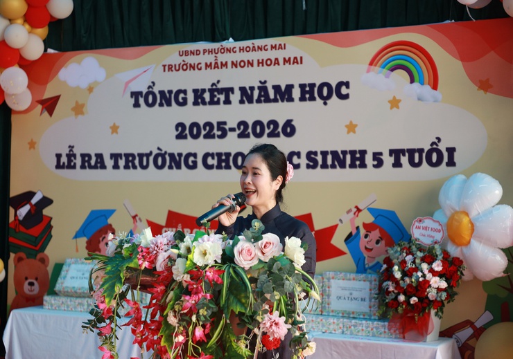 RỰC RỠ SẮC MÀU TỔNG KẾT NĂM HỌC 2025-2026 VÀ LỄ RA TRƯỜNG CỦA CÁC BÉ 5 TUỔI TẠI TRƯỜNG MẦM NON HOA MAI- Ảnh 4.