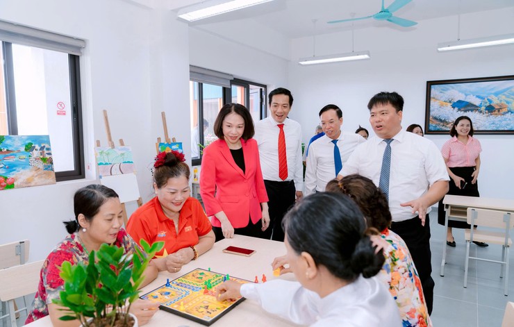 Hà Nội xây dựng mô hình chăm sóc người cao tuổi, nâng cao chất lượng chăm sóc sức khỏe cho người dân- Ảnh 1.
