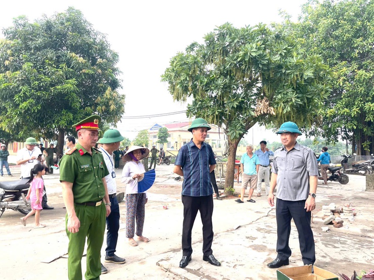 Phúc Lộc ra quân vệ sinh môi trường hưởng ứng phong trào thi đua "Toàn dân chung tay bảo vệ môi trường, vì Thủ đô xanh - sạch - đẹp"- Ảnh 13.