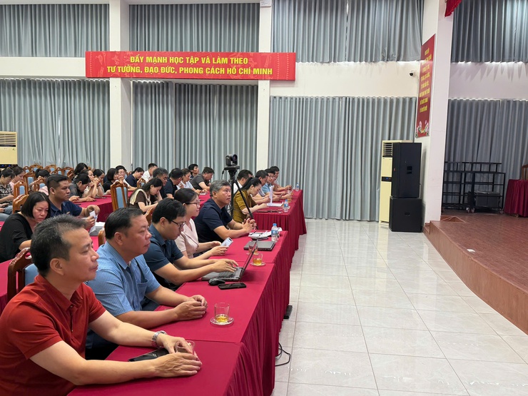 PHƯỜNG HỒNG HÀ TỔ CHỨC HỘI NGHỊ TẬP HUẤN HỆ THỐNG HANOIWORK VÀ ĐÁNH GIÁ CÁN BỘ THEO PHƯƠNG PHÁP OKR/KPI- Ảnh 1.