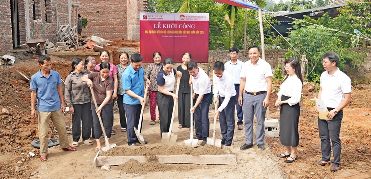 PHƯỜNG SƠN TÂY KHỞI CÔNG XÂY DỰNG NHÀ ĐẠI ĐOÀN KẾT CHO CÁC HỘ CÓ HOÀN CẢNH KHÓ KHĂN TRÊN ĐỊA BÀN- Ảnh 5.