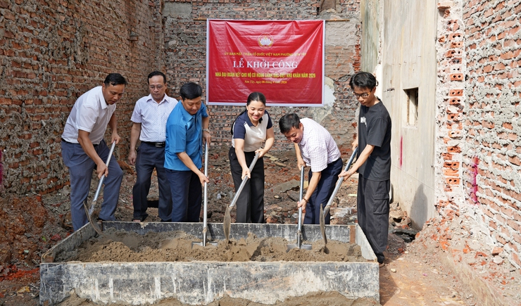 PHƯỜNG SƠN TÂY KHỞI CÔNG XÂY DỰNG NHÀ ĐẠI ĐOÀN KẾT CHO CÁC HỘ CÓ HOÀN CẢNH KHÓ KHĂN TRÊN ĐỊA BÀN- Ảnh 3.