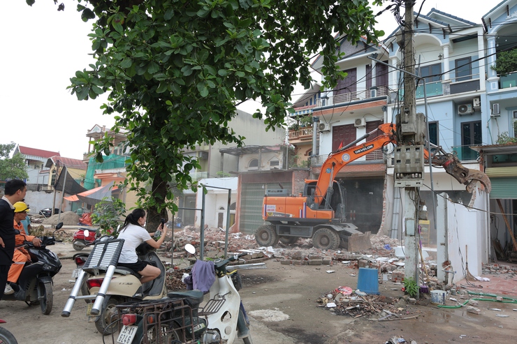 Xã Phú Nghĩa: Tiếp tục tuyên truyền, vận động Nhân dân thôn Đồi 1, Đồi 3 đồng thuận bàn giao mặt bằng Dự án Cải tạo, nâng cấp Quốc lộ 6 đoạn Ba La – Xuân Mai- Ảnh 2.
