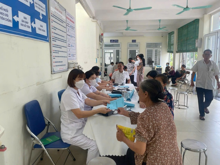 TRẠM Y TẾ XÃ DƯƠNG HÒA TỔ CHỨC HOẠT ĐỘNG SÀNG LỌC, ĐÁNH GIÁ NGUY CƠ, PHÁT HIỆN, CHẨN ĐOÁN ĐÁI THÁO ĐƯỜNG, TĂNG HUYẾT ÁP VÀ KHÁM MẮT CHO NGƯỜI DÂN TRÊN ĐỊA BÀN XÃ DƯƠNG HÒA NĂM 2026
- Ảnh 9.