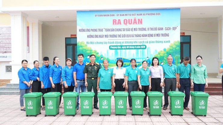 PHƯỢNG DỰC RA QUÂN HƯỞNG ỨNG PHONG TRÀO “TOÀN DÂN CHUNG TAY BẢO VỆ MÔI TRƯỜNG, VÌ THỦ ĐÔ XANH – SẠCH – ĐẸP”- Ảnh 2.