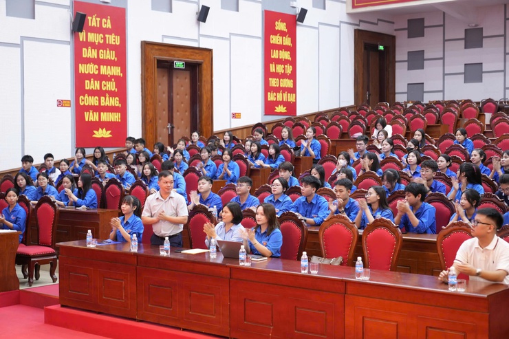 Tuổi trẻ hành chính công đồng hành cùng chuyển đổi số cộng đồng- Ảnh 1.