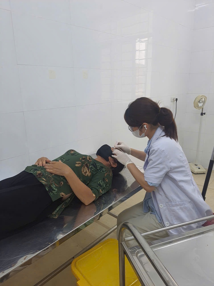 TRẠM Y TẾ XÃ DƯƠNG HÒA TỔ CHỨC HOẠT ĐỘNG SÀNG LỌC, ĐÁNH GIÁ NGUY CƠ, PHÁT HIỆN, CHẨN ĐOÁN ĐÁI THÁO ĐƯỜNG, TĂNG HUYẾT ÁP VÀ KHÁM MẮT CHO NGƯỜI DÂN TRÊN ĐỊA BÀN XÃ DƯƠNG HÒA NĂM 2026
- Ảnh 5.