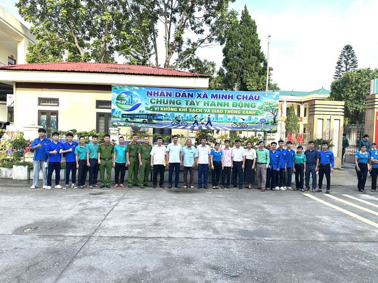 Xã Minh Châu ra quân hưởng ứng phong trào "Toàn dân chung tay bảo vệ môi trường – vì Thủ đô xanh - sạch – đẹp".- Ảnh 4.