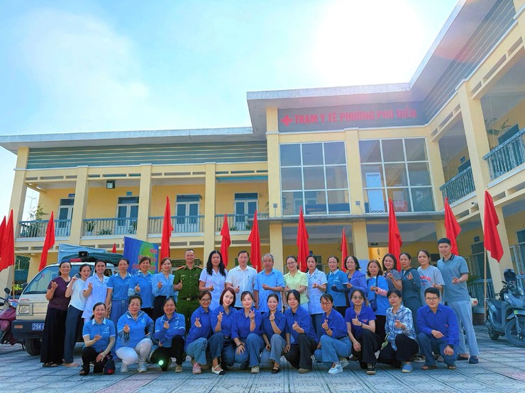 Phường Phú Diễn hưởng ứng Ngày ASEAN phòng, chống sốt xuất huyết lần thứ 16- Ảnh 1.