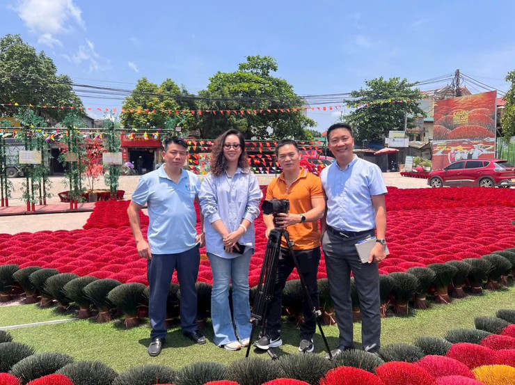 Điểm du lịch làng nghề tăm hương Quảng Phú Cầu – Nét đẹp rực rỡ giữa miền quê Ứng Thiên   - Ảnh 4.