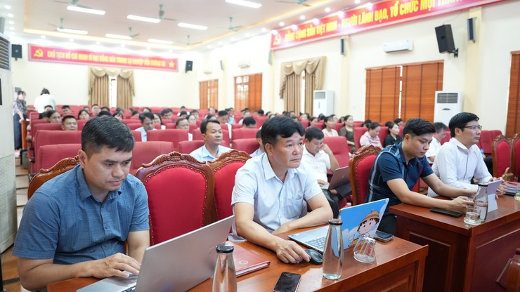 Dương Hòa tăng tốc chuyển đổi số, nâng cao hiệu suất công việc nhờ ứng dụng công nghệ AI- Ảnh 4.