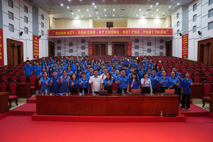 Tuổi trẻ hành chính công đồng hành cùng chuyển đổi số cộng đồng- Ảnh 5.