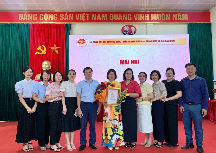 Đồng chí Đinh Thị Hằng đạt Giải Nhì tại vòng sơ khảo Hội thi báo cáo viên, tuyên truyền viên giỏi thành phố Hà Nội năm 2026 – Cụm thi số 7- Ảnh 8.
