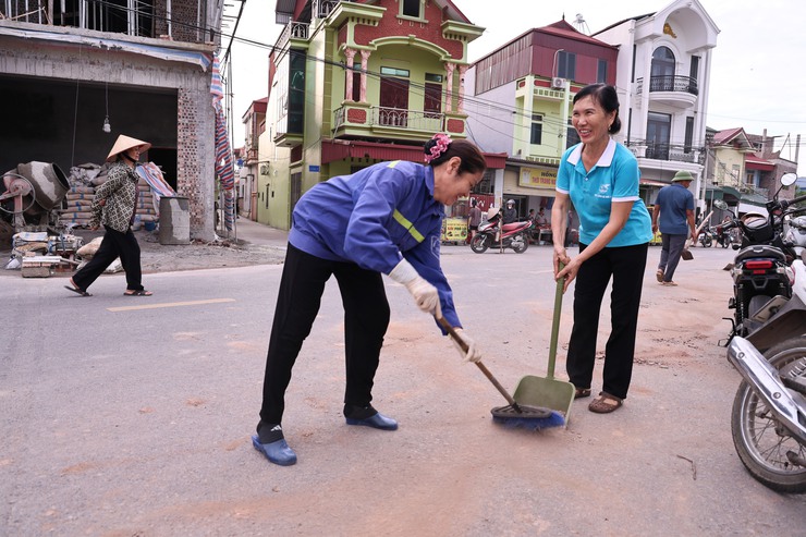 XÃ HÒA XÁ PHÁT ĐỘNG PHONG TRÀO “TOÀN DÂN CHUNG TAY BẢO VỆ MÔI TRƯỜNG, VÌ THỦ ĐÔ XANH - SẠCH - ĐẸP”- Ảnh 4.