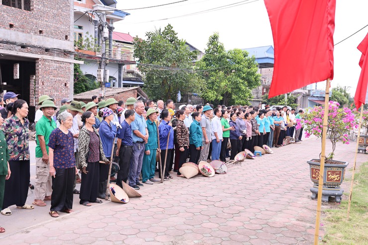 XÃ HÒA XÁ PHÁT ĐỘNG PHONG TRÀO “TOÀN DÂN CHUNG TAY BẢO VỆ MÔI TRƯỜNG, VÌ THỦ ĐÔ XANH - SẠCH - ĐẸP”- Ảnh 3.