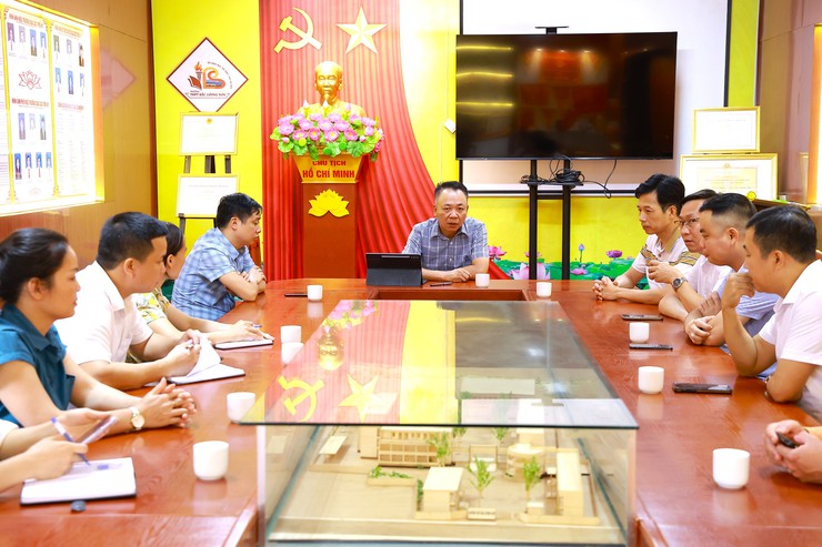 Xã Yên Xuân kiểm tra công tác chuẩn bị các điều kiện phục vụ Kỳ thi tốt nghiệp THPT năm 2026- Ảnh 2.