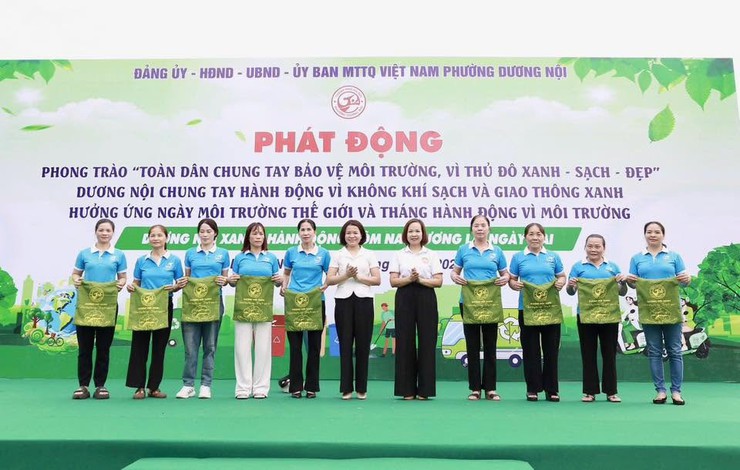 PHƯỜNG DƯƠNG NỘI PHÁT ĐỘNG PHONG TRÀO THI ĐUA HƯỞNG ỨNG NGÀY MÔI TRƯỜNG THẾ GIỚI- Ảnh 2.
