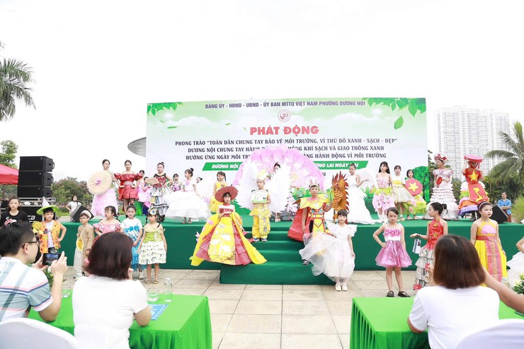 PHƯỜNG DƯƠNG NỘI PHÁT ĐỘNG PHONG TRÀO THI ĐUA HƯỞNG ỨNG NGÀY MÔI TRƯỜNG THẾ GIỚI- Ảnh 4.