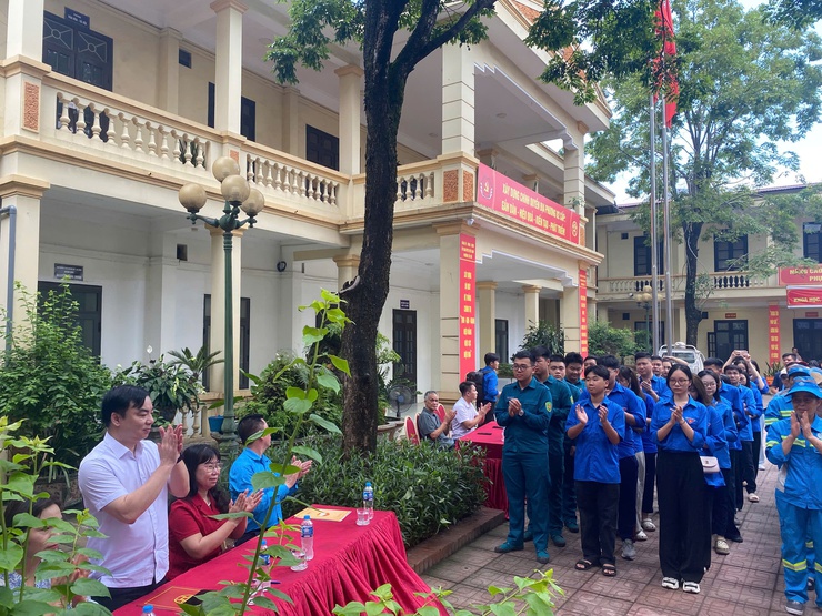 Phường Tây Mỗ phát động phong trào "Toàn dân chung tay bảo vệ môi trường vì Thủ đô Xanh - Sạch - Đẹp"- Ảnh 2.