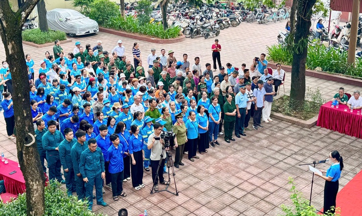 Phường Tây Mỗ phát động phong trào "Toàn dân chung tay bảo vệ môi trường vì Thủ đô Xanh - Sạch - Đẹp"- Ảnh 1.