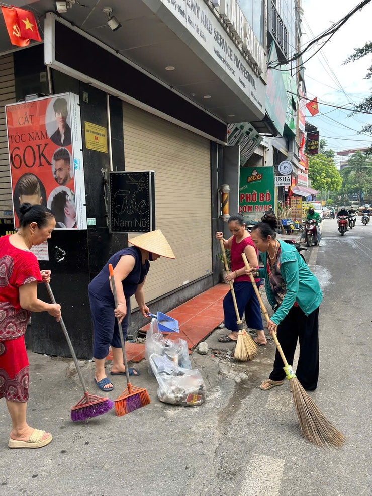 Phường Từ Liêm phát động phong trào “Toàn dân chung tay bảo vệ môi trường, vì Thủ đô xanh - sạch - đẹp”- Ảnh 7.
