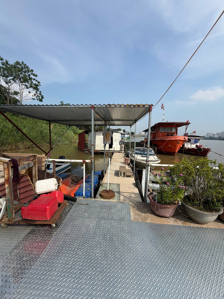 Phường Long Biên kiểm tra 02 cấu trúc nổi trên sông Hồng thuộc phường Long Biên- Ảnh 2.