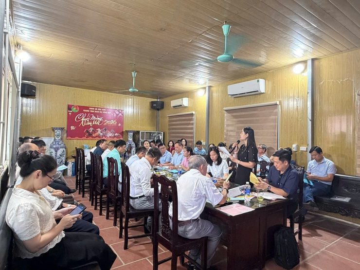 SÓC SƠN TỔ CHỨC TẬP HUẤN THỰC HÀNH KỸ NĂNG HƯỚNG DẪN, THUYẾT MINH, GIỚI THIỆU SẢN PHẨM DU LỊCH TRẢI NGHIỆM "ĐÊM ĐỀN SÓC - HÀO KHÍ THÁNH GIÓNG"- Ảnh 2.