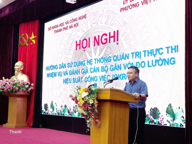 Phường Việt Hưng tổ chức Hội nghị tập huấn, hướng dẫn sử dụng Hệ thống quản trị thực thi nhiệm vụ và đánh giá cán bộ gắn với đo lường hiệu suất công việc (OKR/KI)- Ảnh 1.
