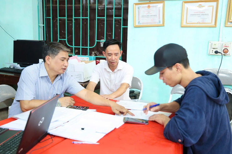 BHXH cơ sở Quốc Oai hướng dẫn hộ kinh doanh, doanh nghiệp tham gia BHXH, BHYT tại xã Phú Nghĩa- Ảnh 4.