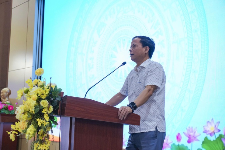 ĐIỂM CẦU UBND PHƯỜNG GIẢNG VÕ THAM DỰ HỘI NGHỊ HƯỚNG DẪN CÔNG TÁC COI THI KỲ THI TỐT NGHIỆP THPT NĂM 2026
- Ảnh 3.