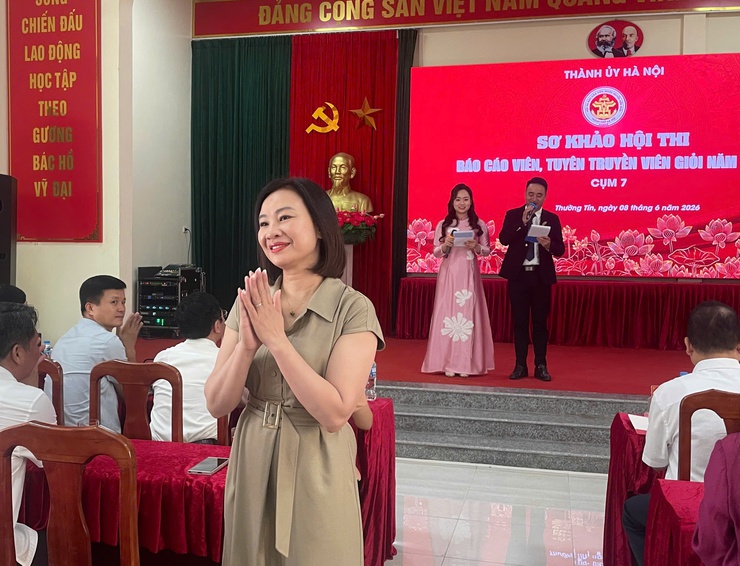 Đồng chí Đinh Thị Hằng đạt Giải Nhì tại vòng sơ khảo Hội thi báo cáo viên, tuyên truyền viên giỏi thành phố Hà Nội năm 2026 – Cụm thi số 7- Ảnh 2.