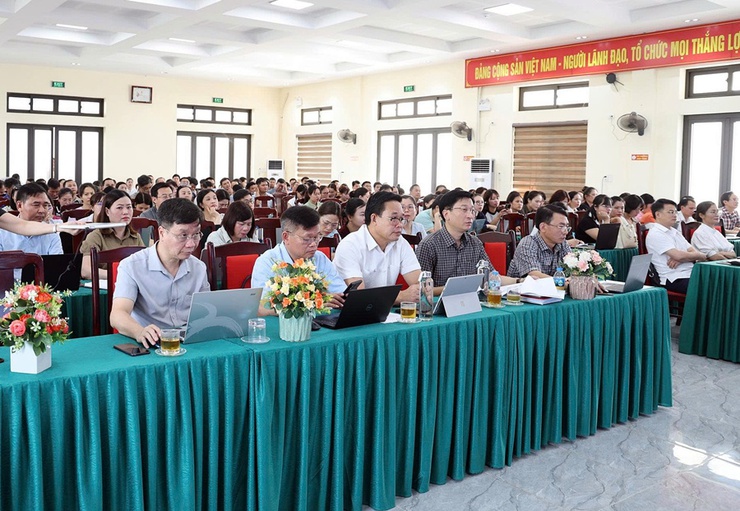 Xuân Mai triển khai Khung năng lực số cho công dân Hà Nội và hướng dẫn thực hiện đánh giá cán bộ theo OKR/KPI- Ảnh 1.