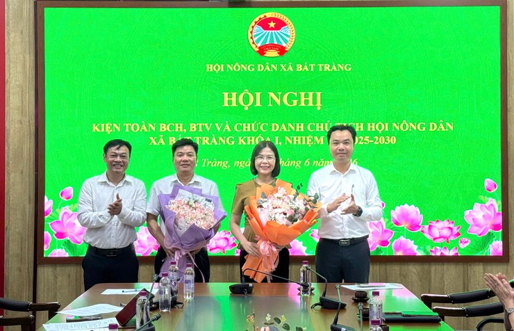 Hội nông dân xã Bát Tràng tổ chức hội nghị bầu bổ sung Ủy viên BCH, BTV và Chủ tịch Hội nông dân xã khóa I, nhiệm kỳ 2025-2030- Ảnh 1.