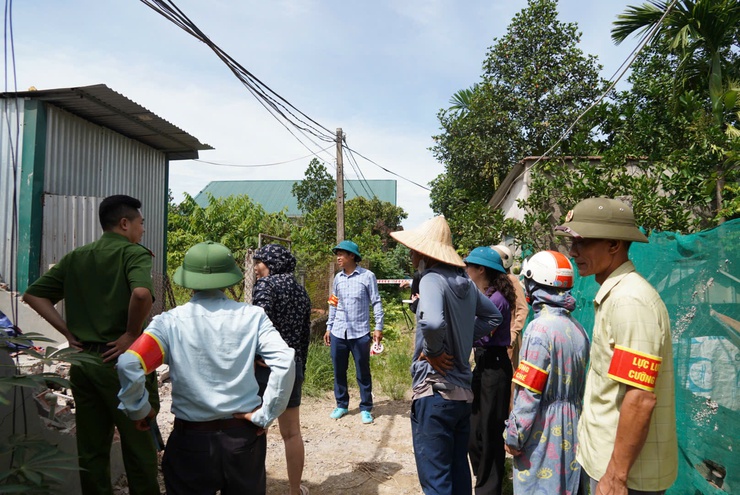 Phường Chương Mỹ tổ chức cưỡng chế buộc thực hiện biện pháp khắc phục hậu quả đối với các trường hợp vi phạm hành chính trong lĩnh vực đất đai, thủy lợi- Ảnh 4.
