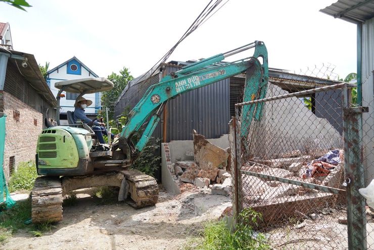 Phường Chương Mỹ tổ chức cưỡng chế buộc thực hiện biện pháp khắc phục hậu quả đối với các trường hợp vi phạm hành chính trong lĩnh vực đất đai, thủy lợi- Ảnh 15.