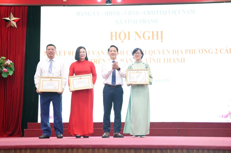 XÃ VĨNH THANH SƠ KẾT 01 NĂM THỰC HIỆN MÔ HÌNH CHÍNH QUYỀN ĐỊA PHƯƠNG 02 CẤP, PHÁT ĐỘNG THI ĐUA GIAI ĐOẠN 2026 - 2030- Ảnh 10.