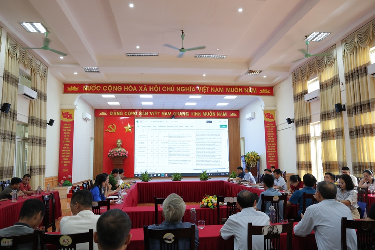 Ủy ban nhân dân xã Phú Nghĩa tổ chức Hội nghị xét giao đất tái định cư đối với hộ gia đình, cá nhân liên quan đến Dự án đầu tư cải tạo, nâng cấp Quốc lộ 6 đoạn Ba La - Xuân Mai- Ảnh 5.