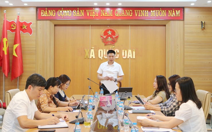 HỘI ĐỒNG THI ĐUA - KHEN THƯỞNG XÃ QUỐC OAI HỌP XÉT THI ĐUA, KHEN THƯỞNG TỔNG KẾT NĂM HỌC 2025-2026- Ảnh 1.