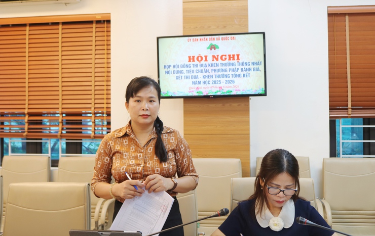 HỘI ĐỒNG THI ĐUA - KHEN THƯỞNG XÃ QUỐC OAI HỌP XÉT THI ĐUA, KHEN THƯỞNG TỔNG KẾT NĂM HỌC 2025-2026- Ảnh 3.