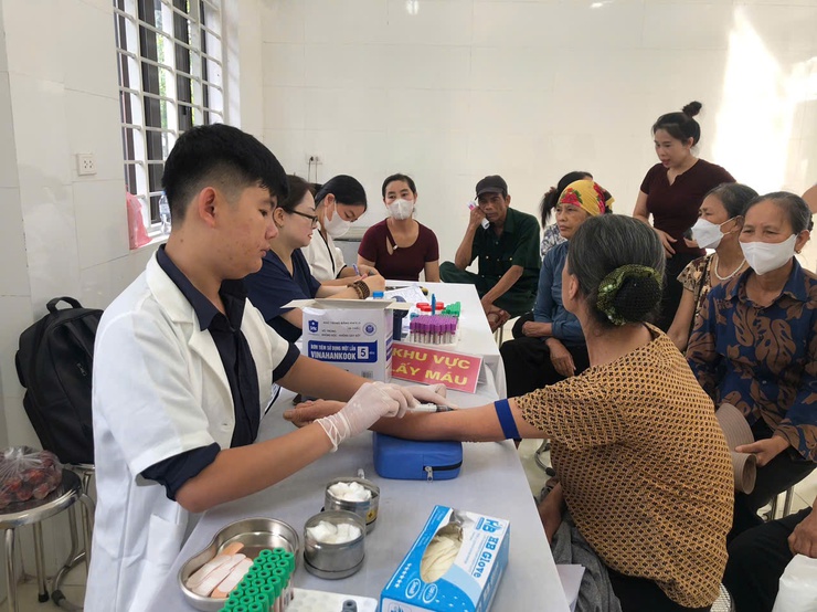 Trạm Y tế xã Phúc Thọ tổ chức khám sức khỏe toàn dân đợt I năm 2026- Ảnh 3.