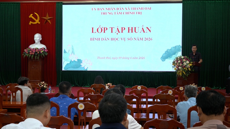 Gần 250 thành viên tổ chuyển đổi số cộng đồng xã Thanh Oai tập huấn Bình dân học vụ số, chuyển đổi số- Ảnh 4.